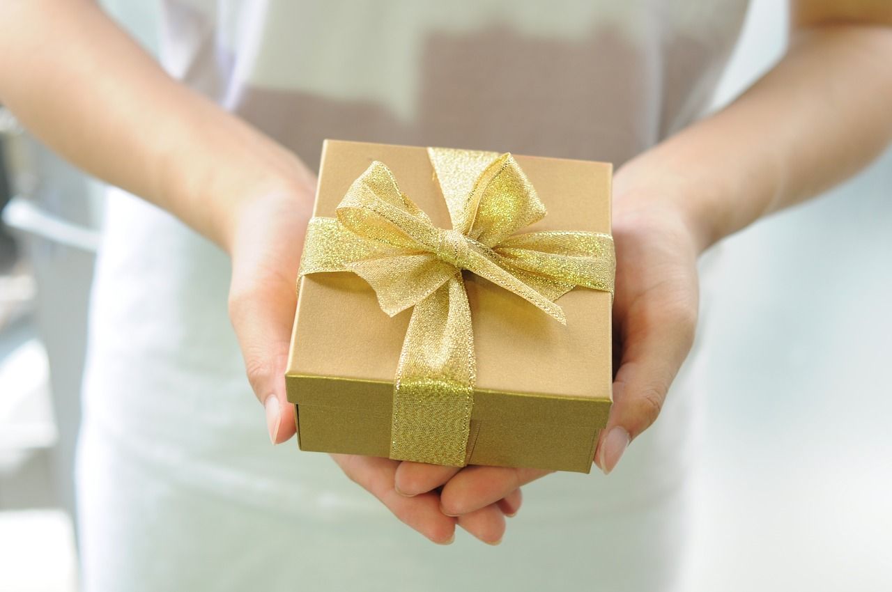 Jakie prezenty wręczać na urodziny najbliższym?