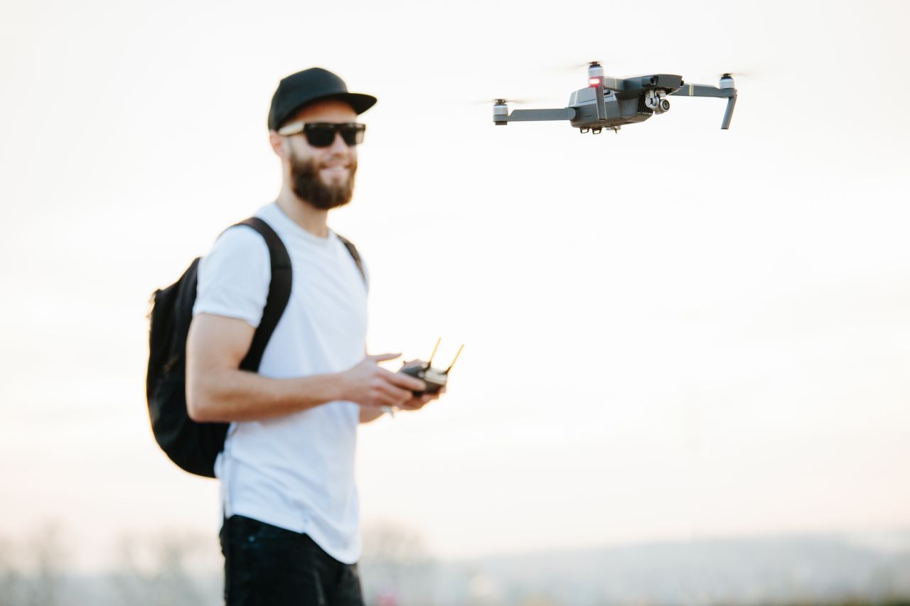 Jak zostać operatorem drona?