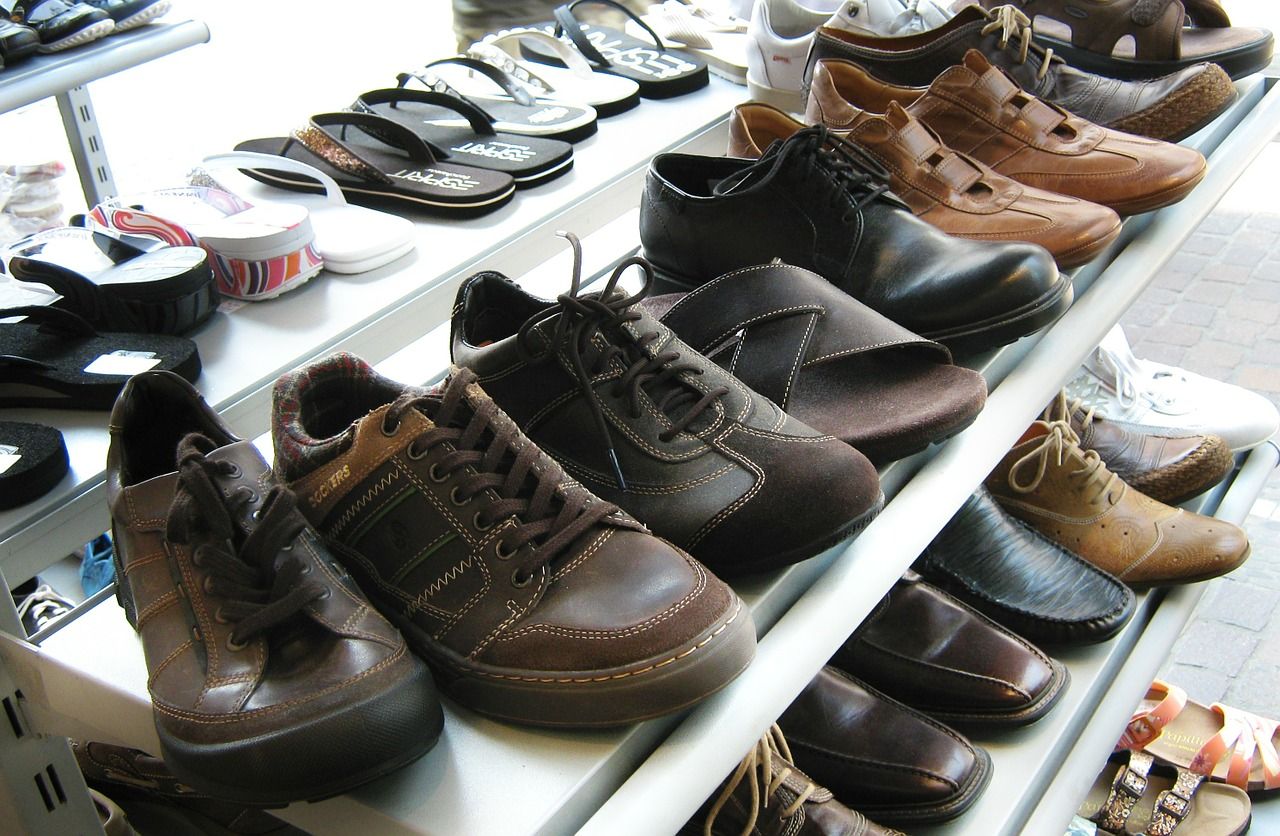 Jakie akcesoria są potrzebne do prawidłowej pielęgnacji obuwia?