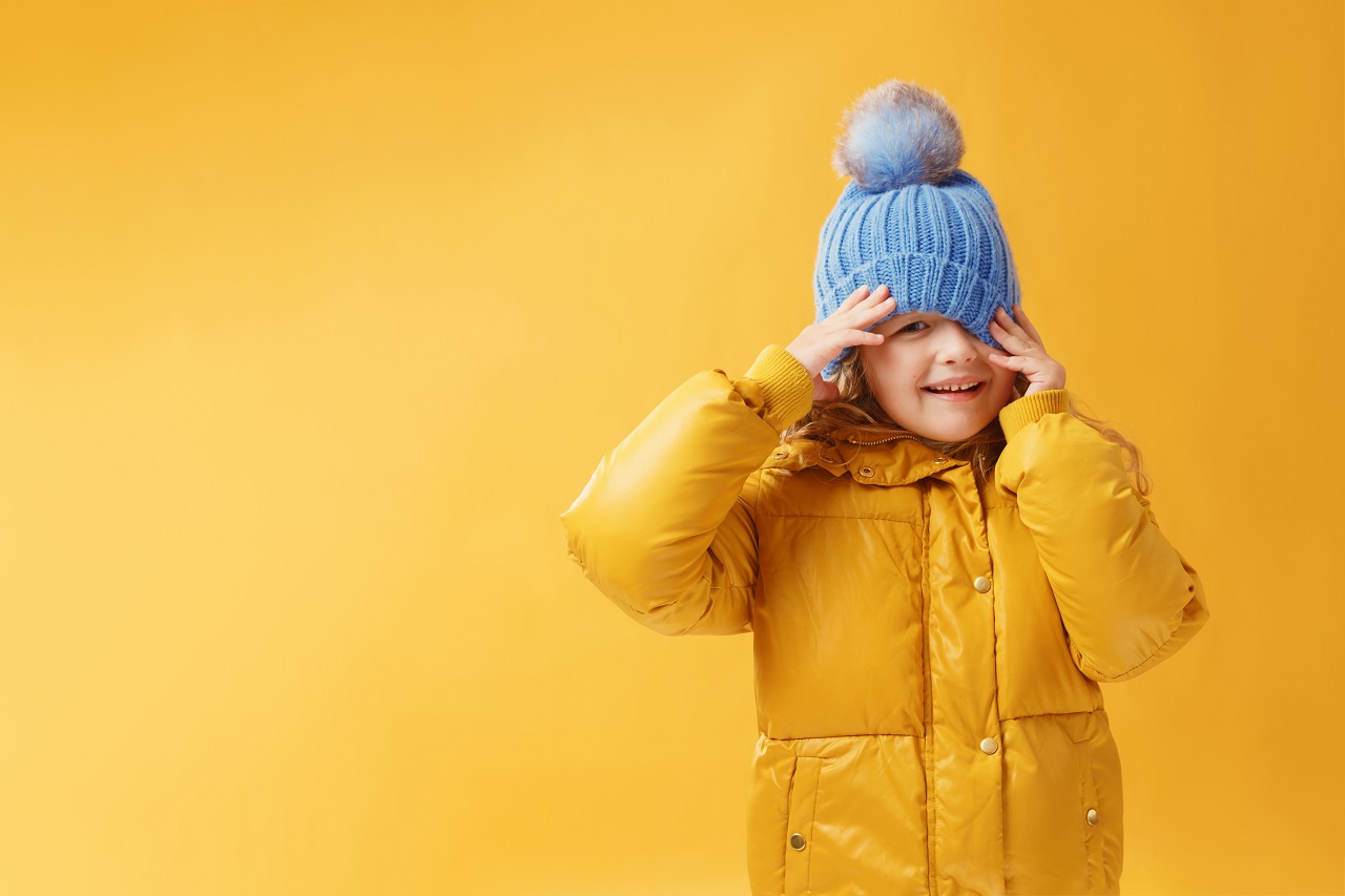 Jak dobrać odpowiednie ubrania zimowe dla swoich dzieci?