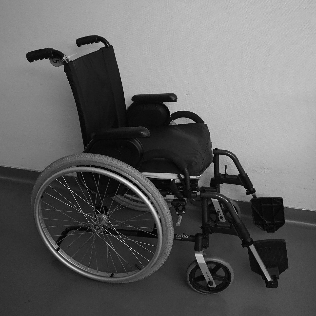 Dlaczego lepiej wypożyczyć niż kupić wózek inwalidzki?